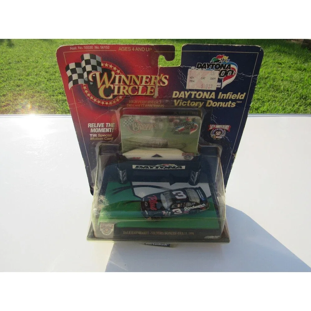 Dale Earnhardt #3 Goodwrench Winner's Circle Daytona 500 Victory Donuts 1998 NIP